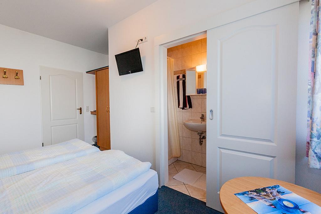 Hotel Kiek Ut เพลล์วอร์ม ห้อง รูปภาพ